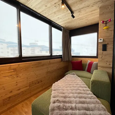 Schuss Sleek By Alpstays *