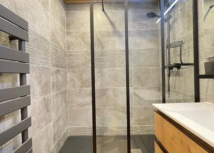 Schuss Sleek By Alpstays *